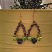 Earrings made of Teardrop Shaped earrings with Garnet beads, Green & gold rondel crystals